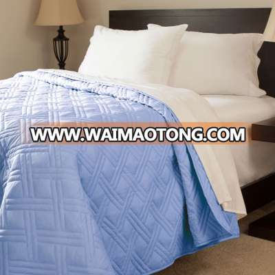 Wholesale Hotel Quality Home textile Ultra Soft Hypoallergenic quilting thin quilt